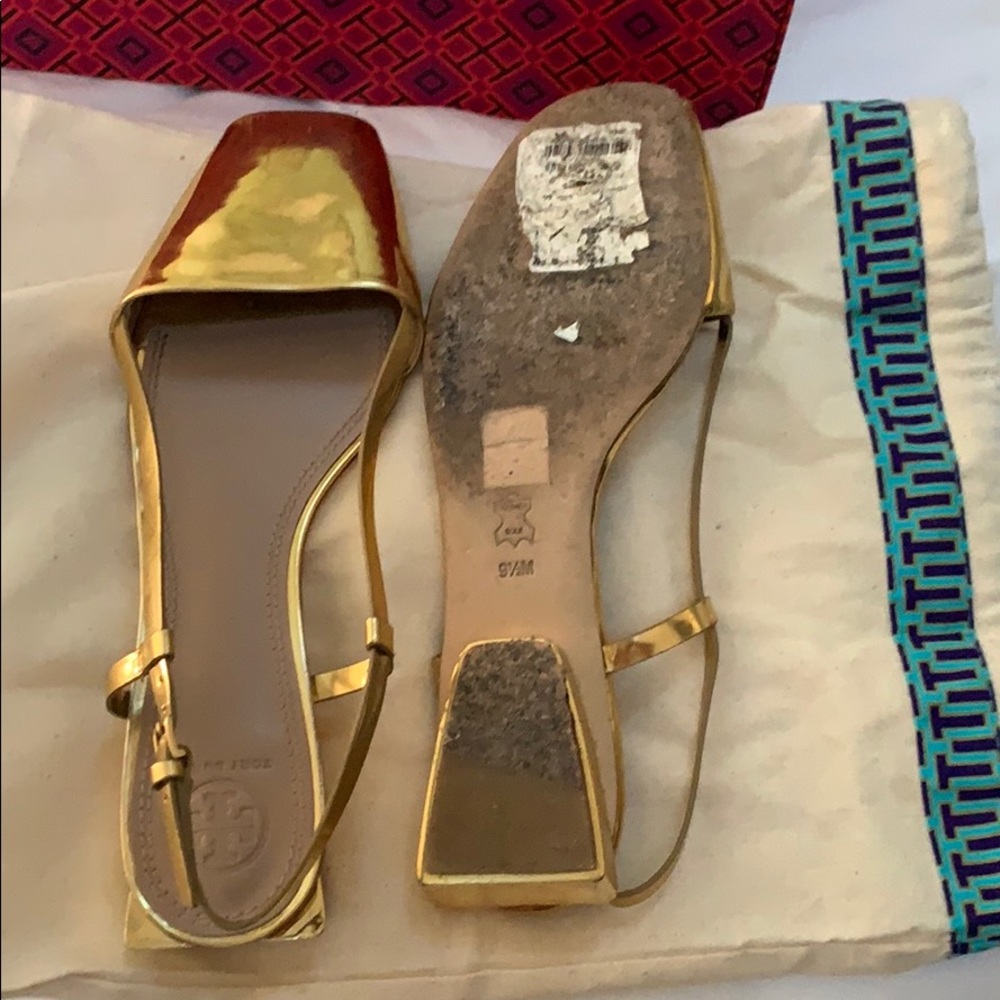 Tory Burch gold pietra sandal with dust bag, box - Picture 4 of 5